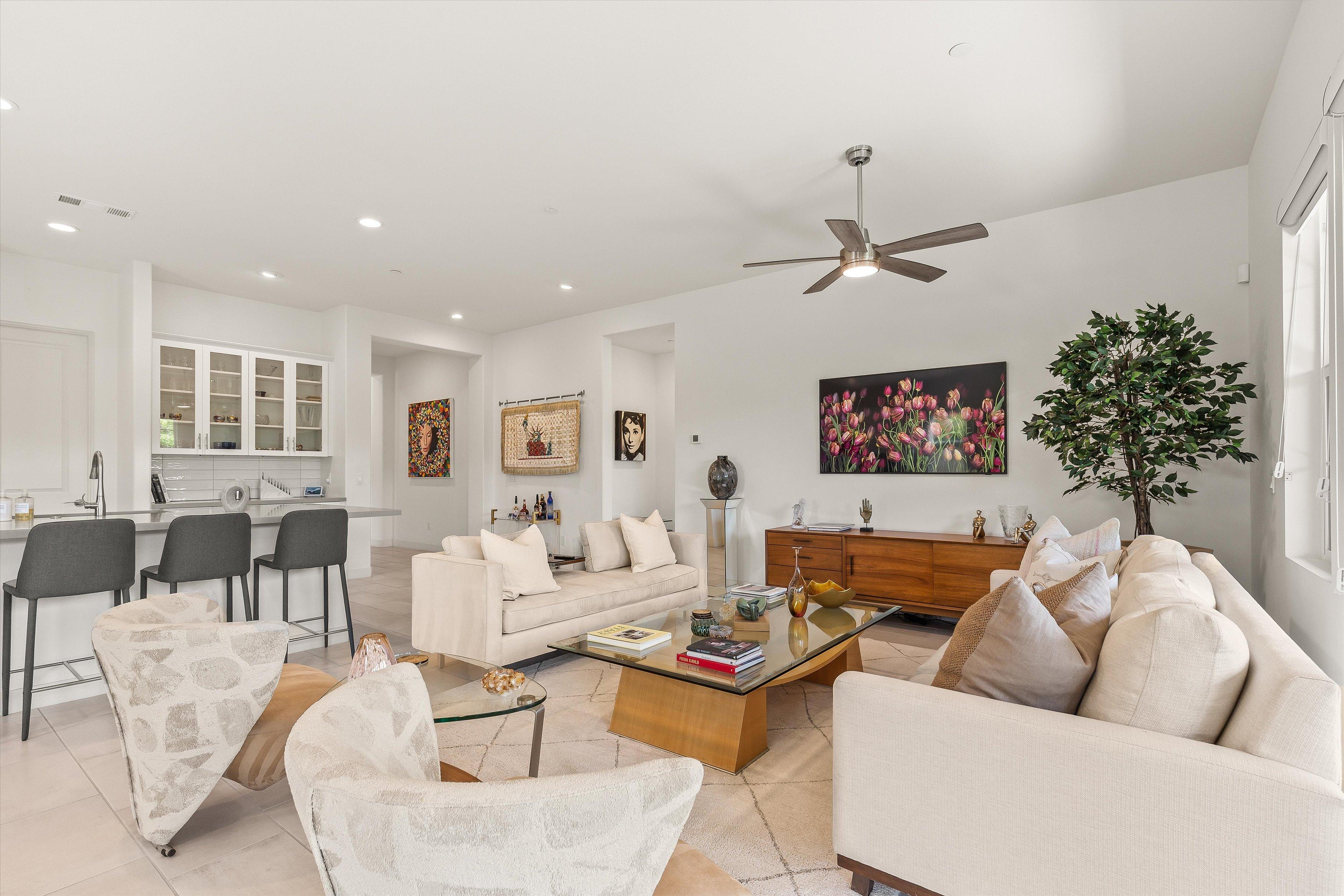 A premier 3/3 residence in Villa Portofino - Image# 3