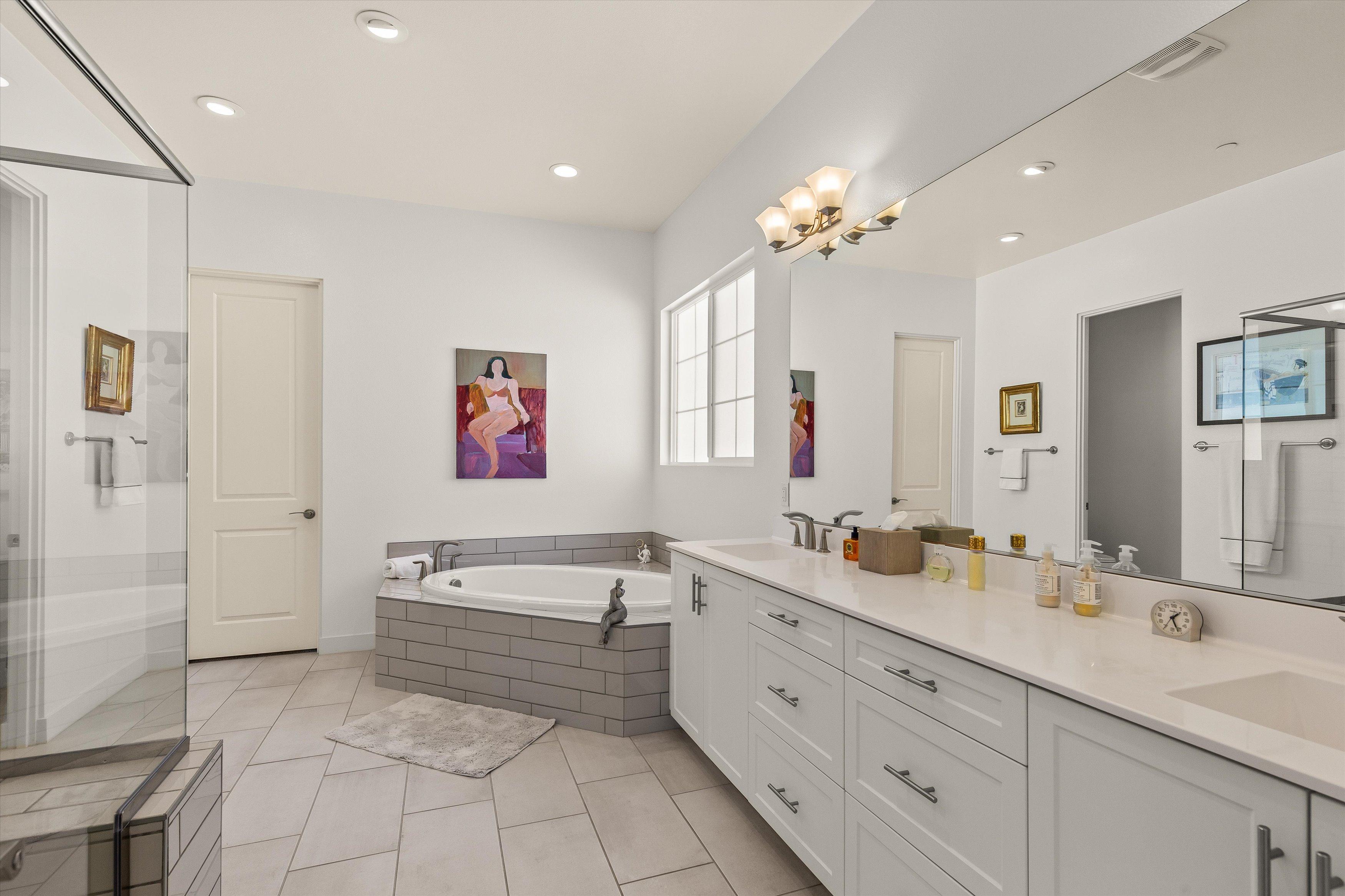 A premier 3/3 residence in Villa Portofino - Image# 18