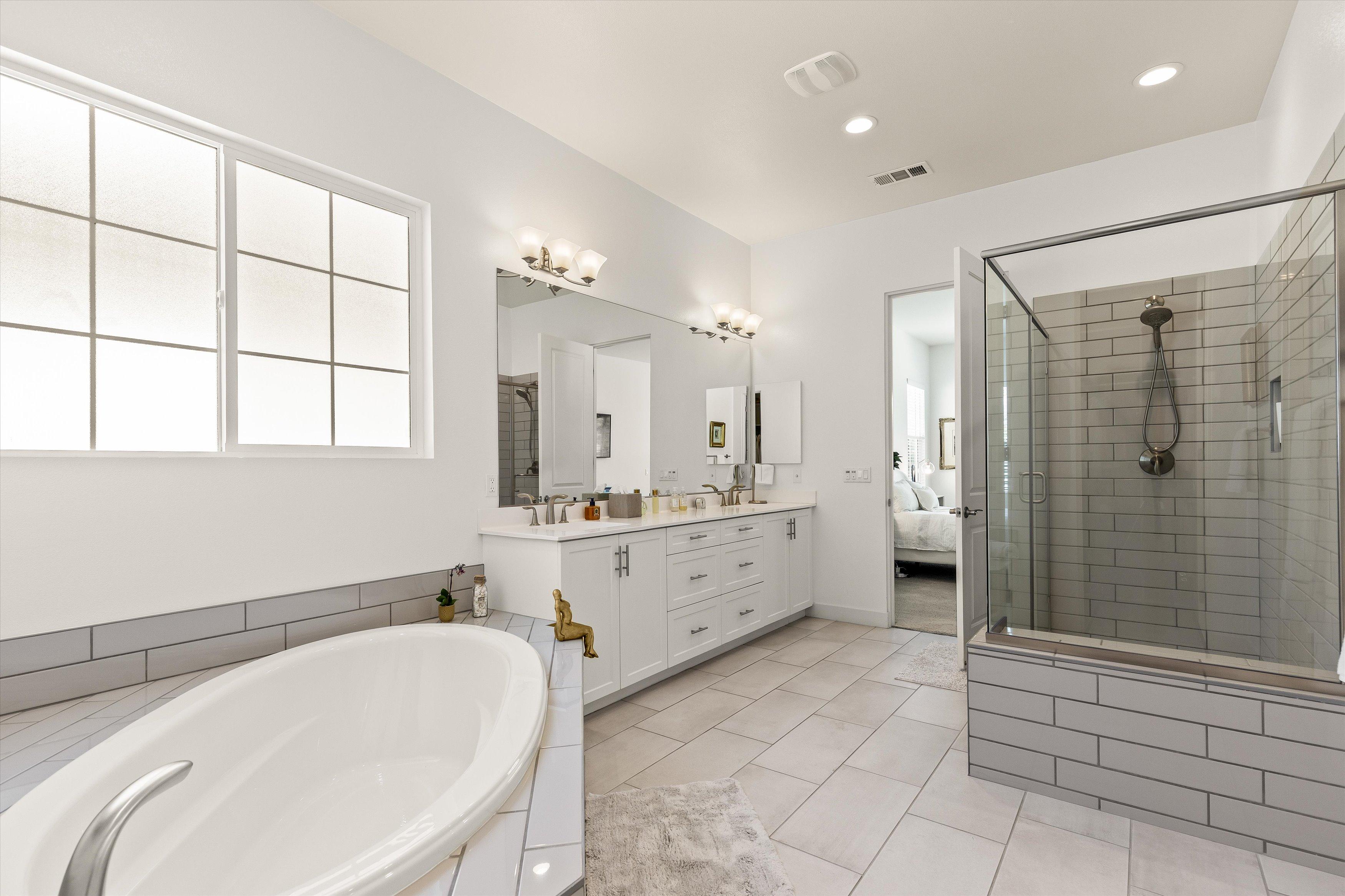 A premier 3/3 residence in Villa Portofino - Image# 19